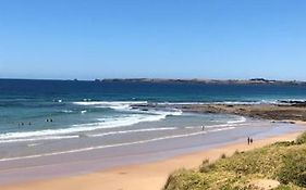 Phillip Island'S Lazybirds Getaway